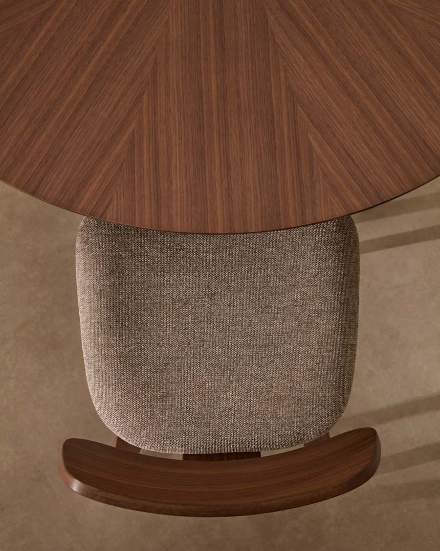 Elvaris Chair