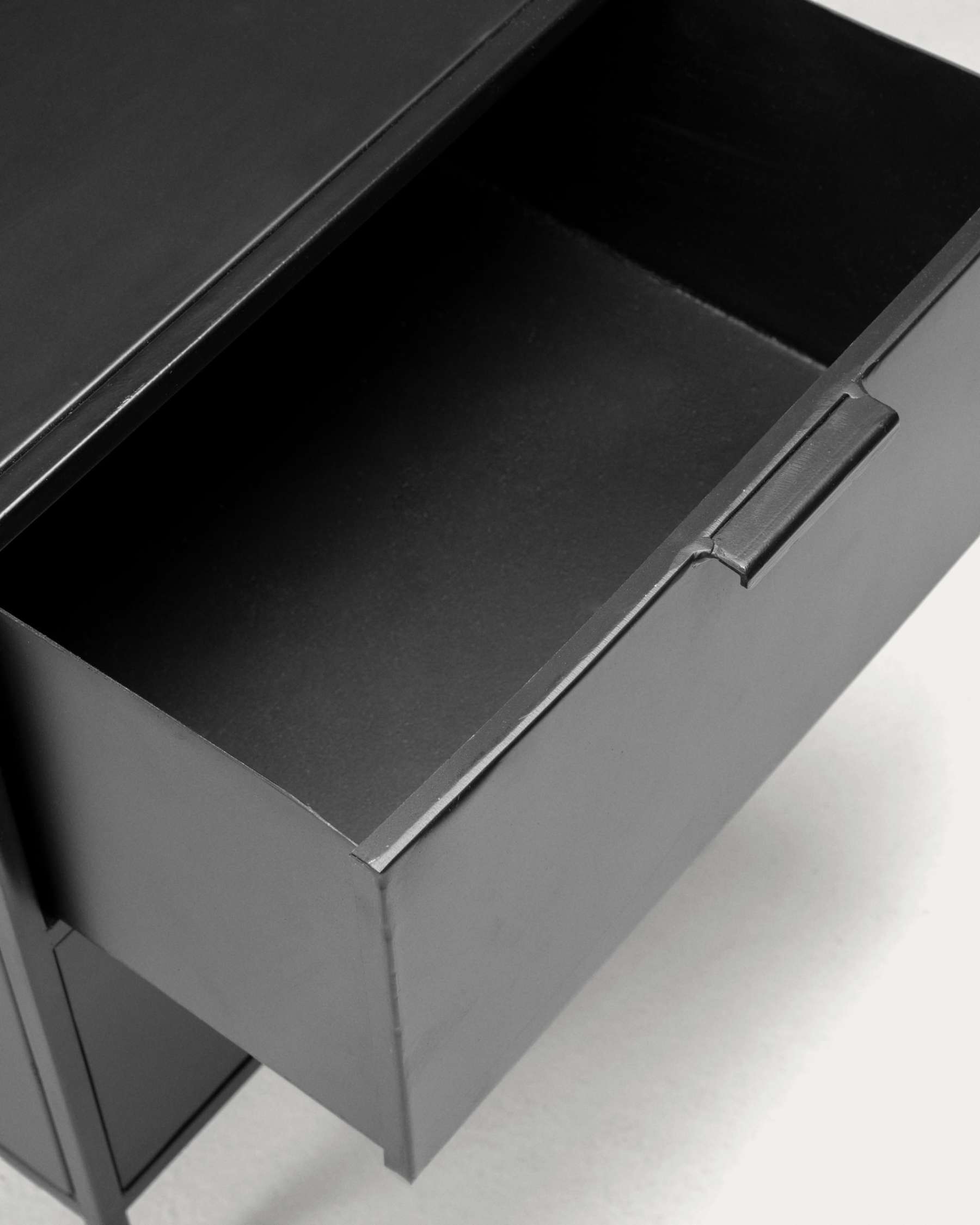 Manova Heritage Isbeth Bedside Table - image 3