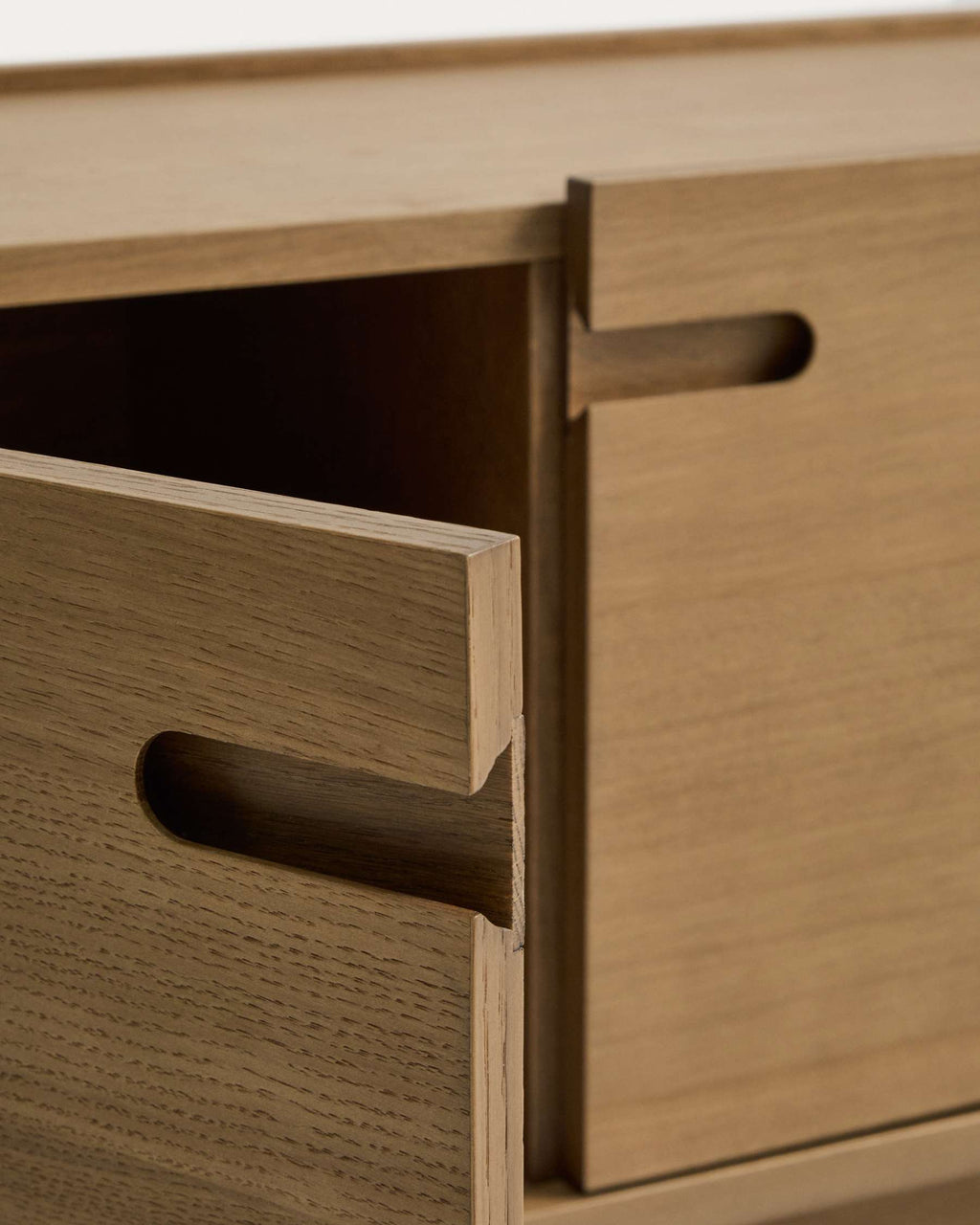 Manova Heritage Eshlan TV Stand - image 3