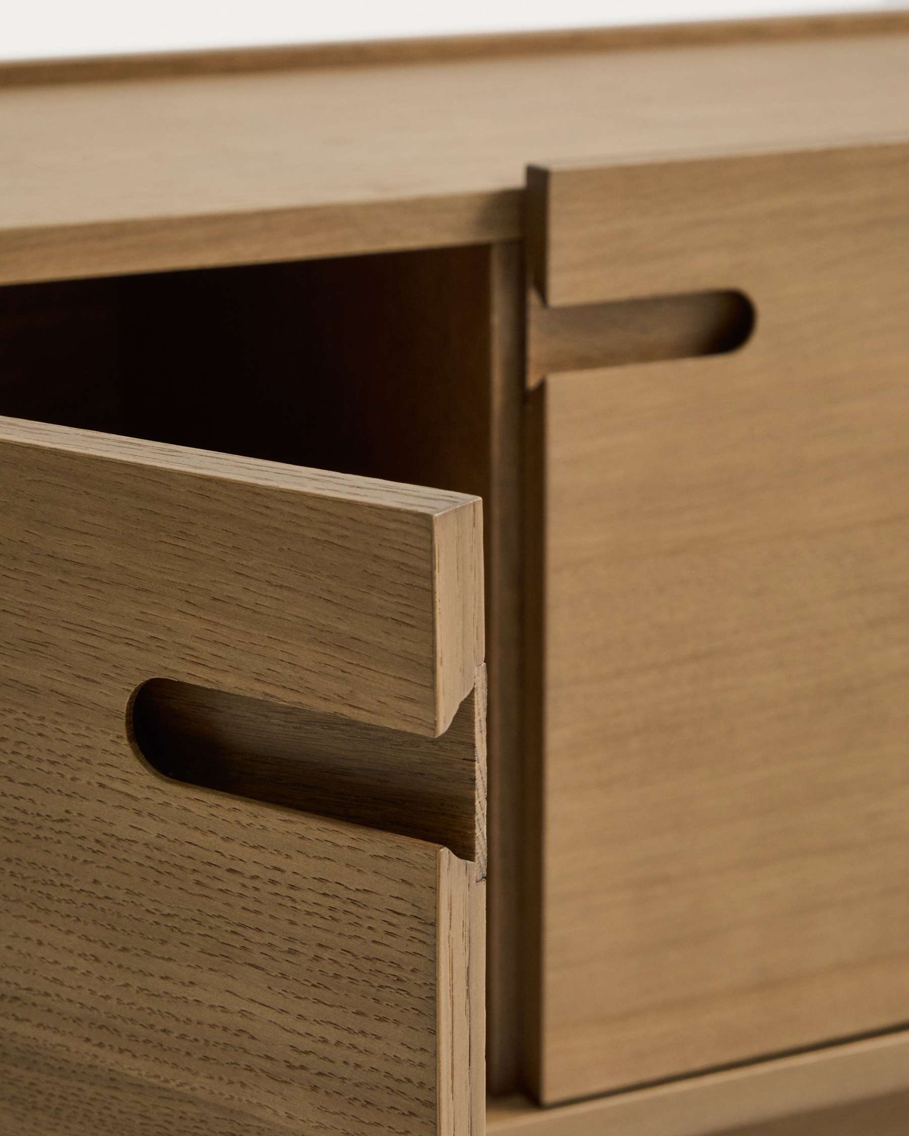 Manova Heritage Eshlan TV Stand - image 3