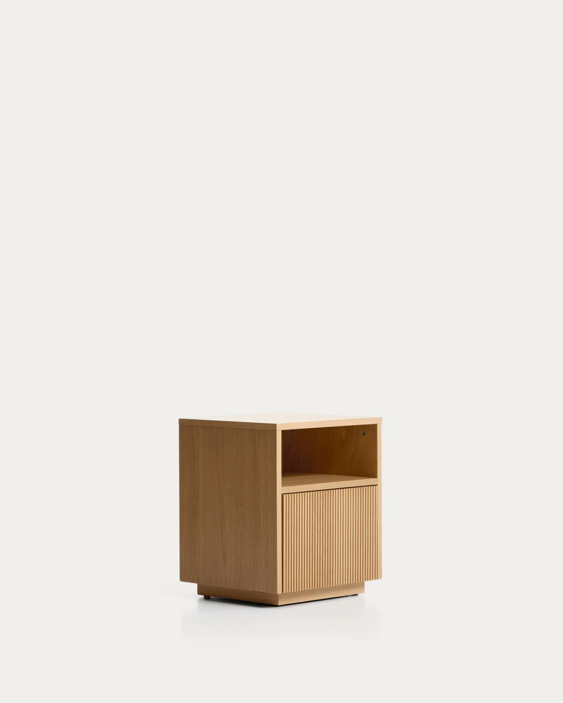 Manova Heritage Belmar Bedside Table - image 5