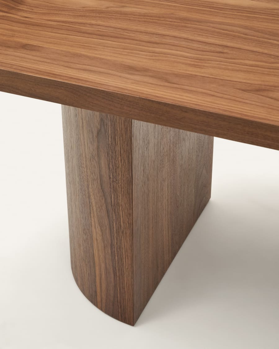 Yaralyn Dining Table