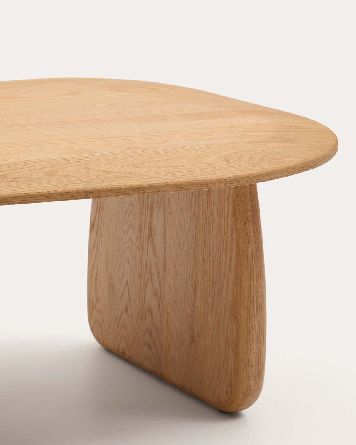 Gilangate Coffee Table