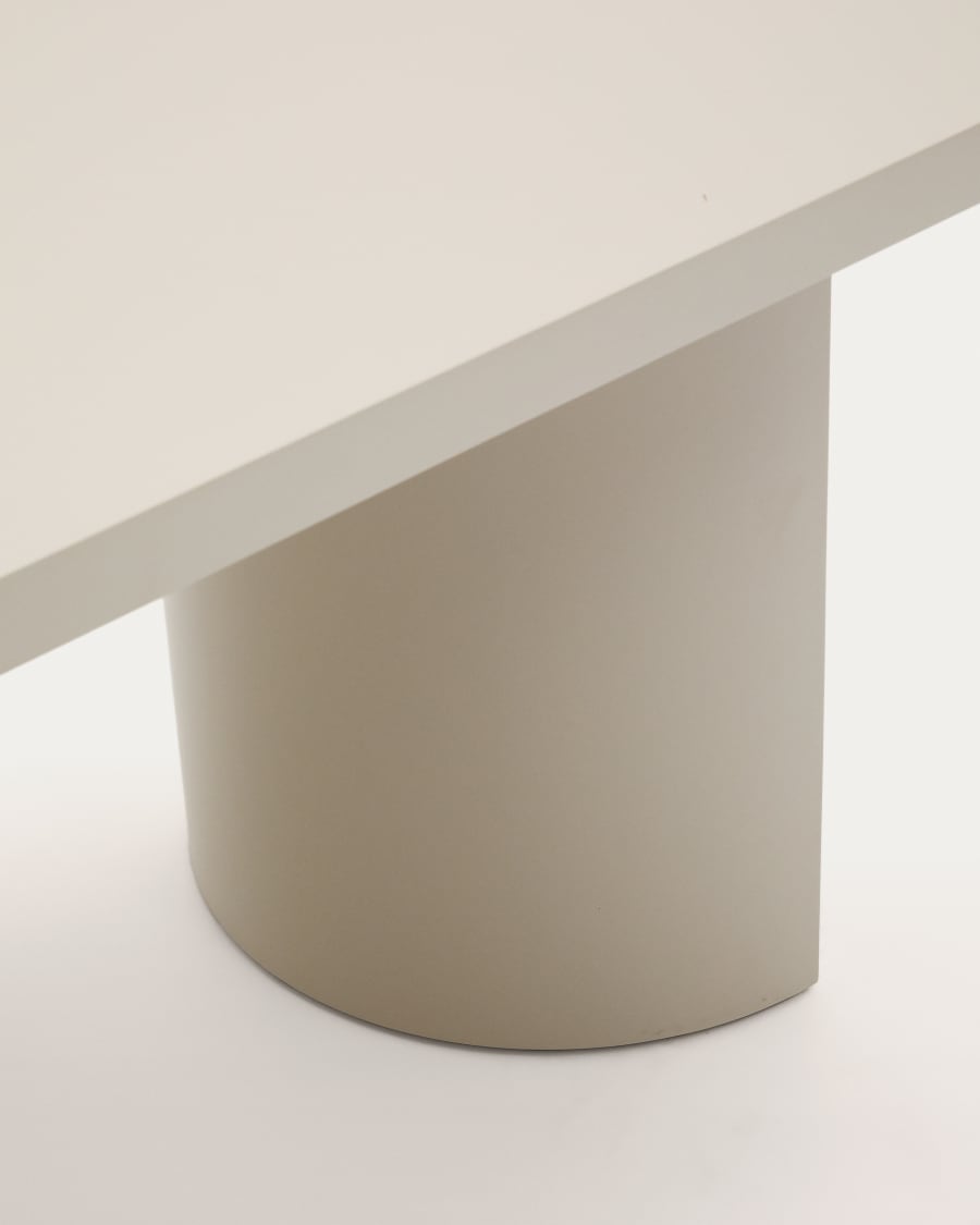 Yaralyn Dining Table