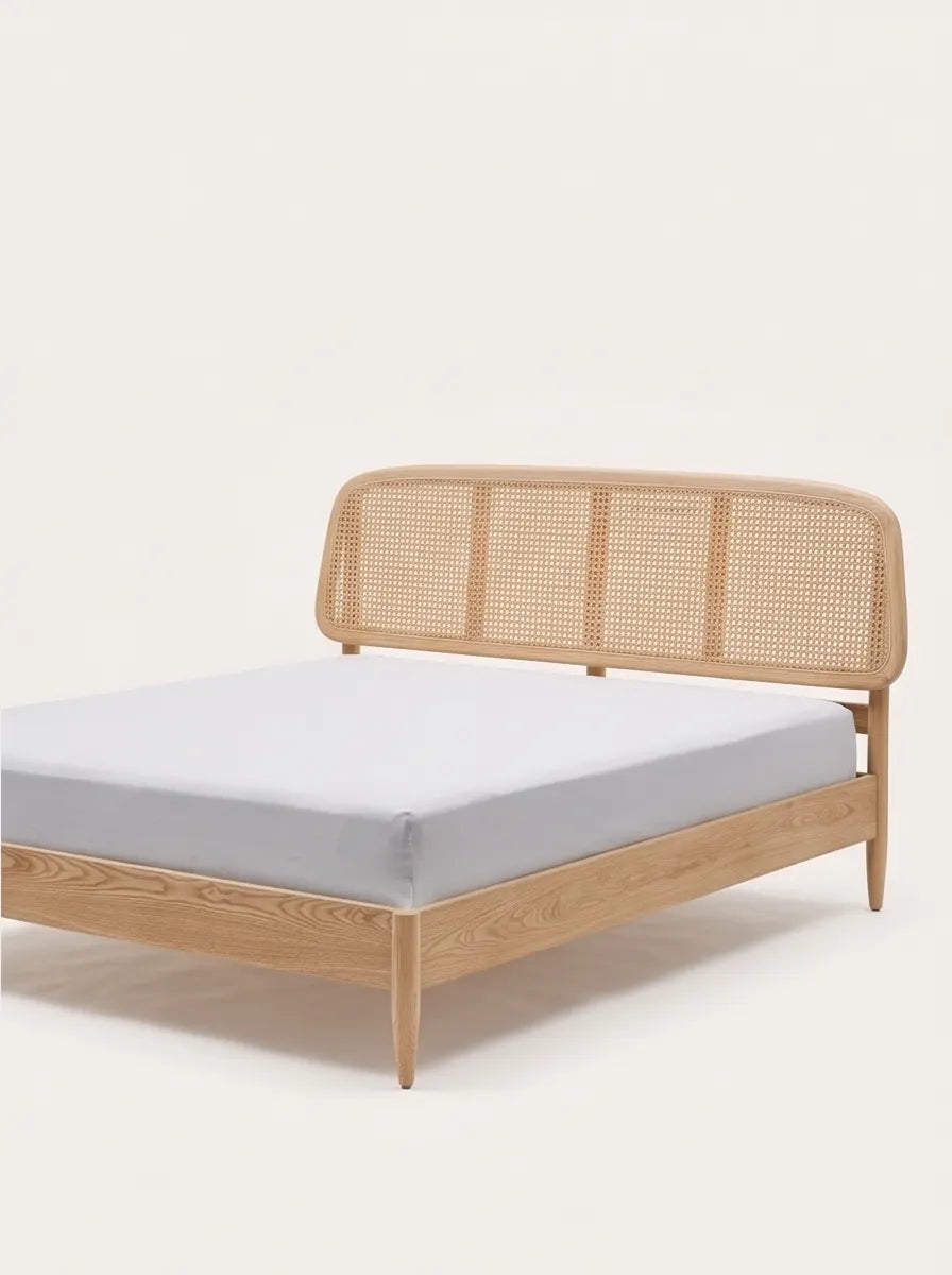 Faelwood Bed
