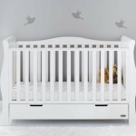 obaby-stamford-luxe-sleigh-cot-bed-white-1__94996.1645006924.jpg