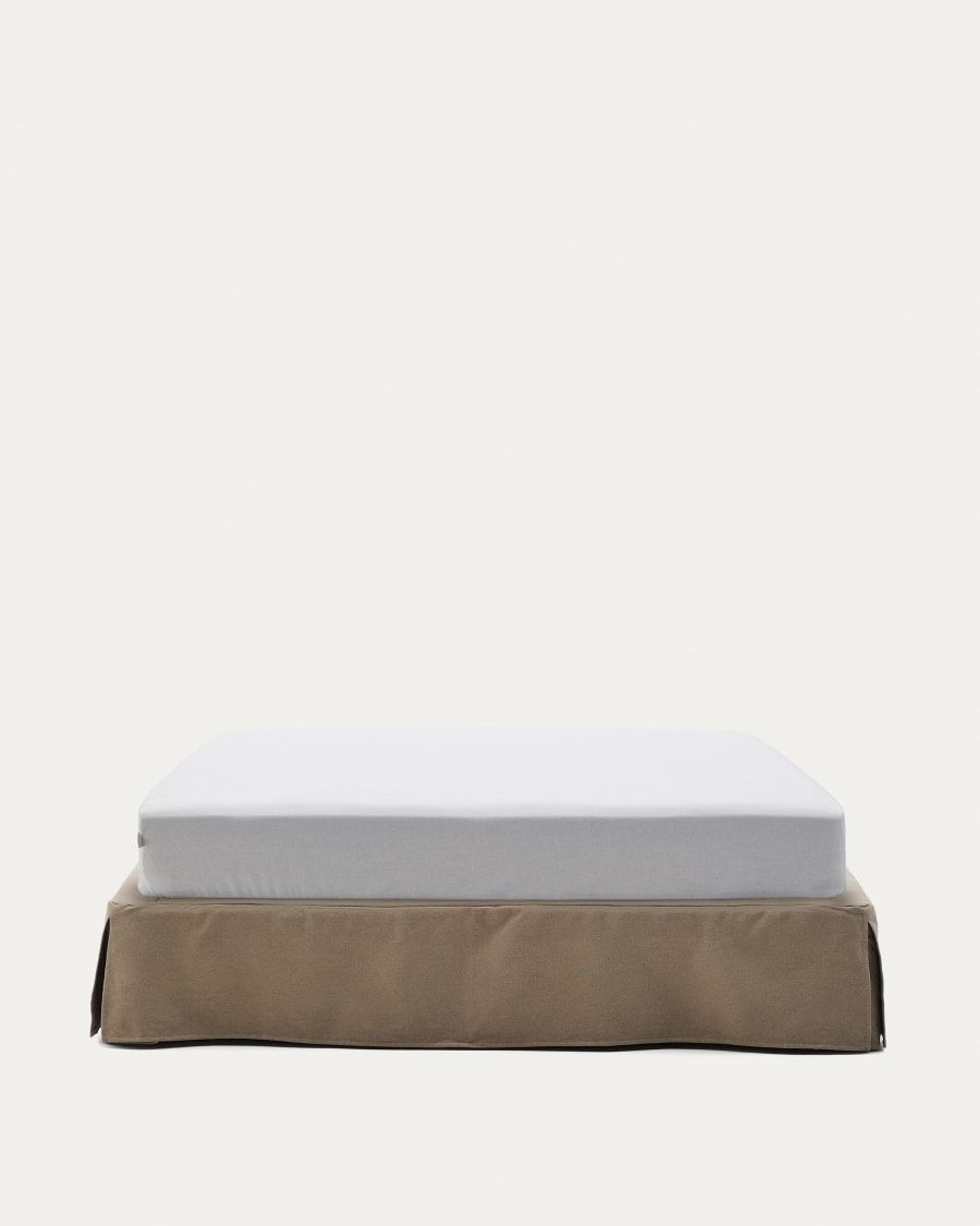Jaira base with removable